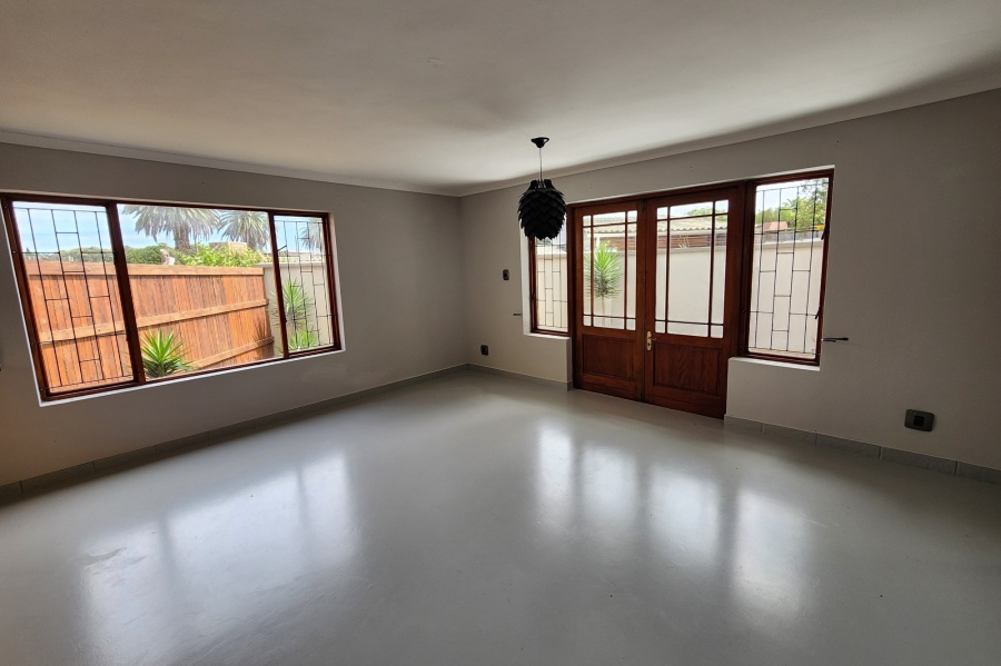 3 Bedroom Property for Sale in Paradise Beach Eastern Cape